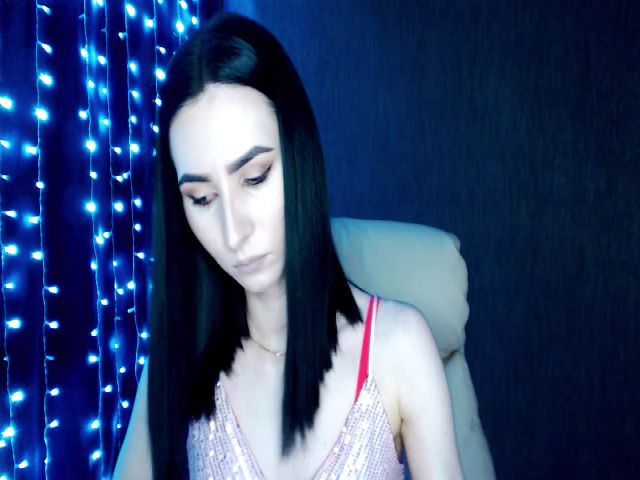 Live sex webcam photo for FrauleinMeow_ #272396360