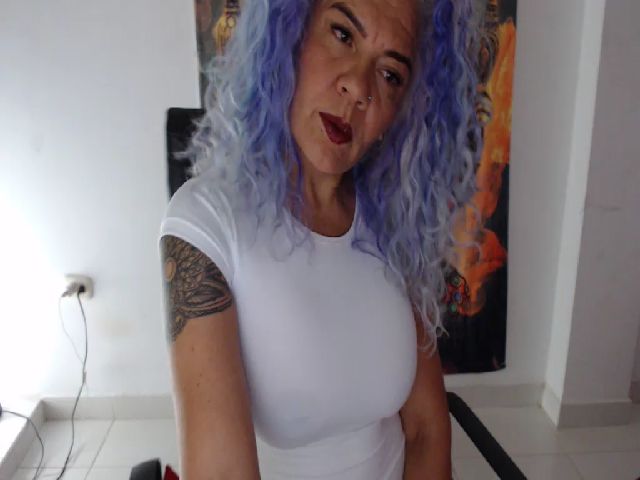 Live sex webcam photo for FreyaDevil #271919518