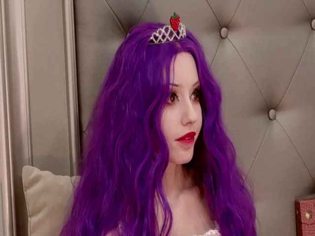 Live sex webcam photo for FreyaGold #272781298