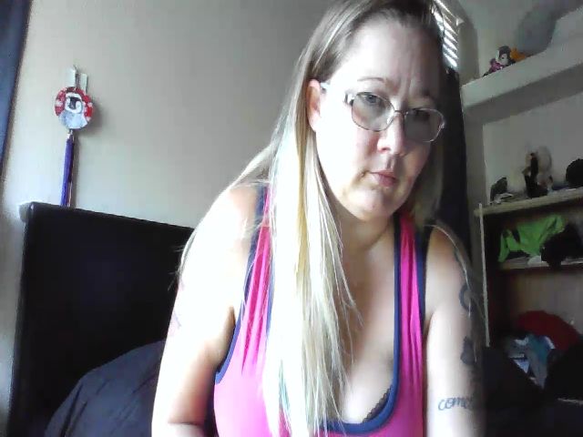 Live sex webcam photo for Frostymomma #273605819