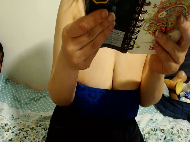 Live sex webcam photo for FuckAss4U_ #272349015