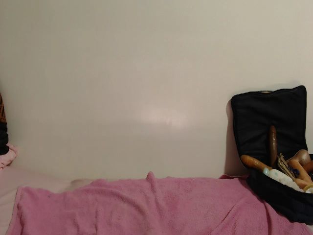 Live sex webcam photo for FuckAss4U_ #272468796