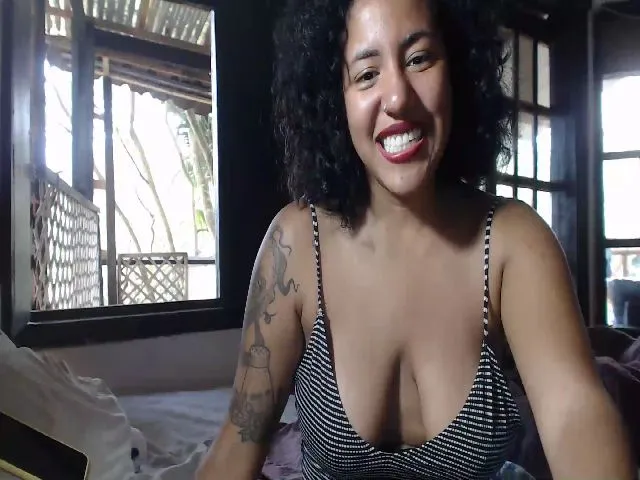 Live sex webcam photo for GABY_GOMEZ #274043769