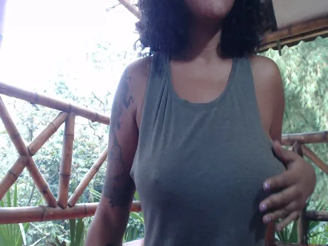 Live sex webcam photo for GABY_GOMEZ #274166122