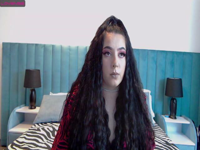 Live sex webcam photo for Gabbie_Moon #274146457