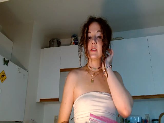 Live sex webcam photo for GabbyTightBox #273598313