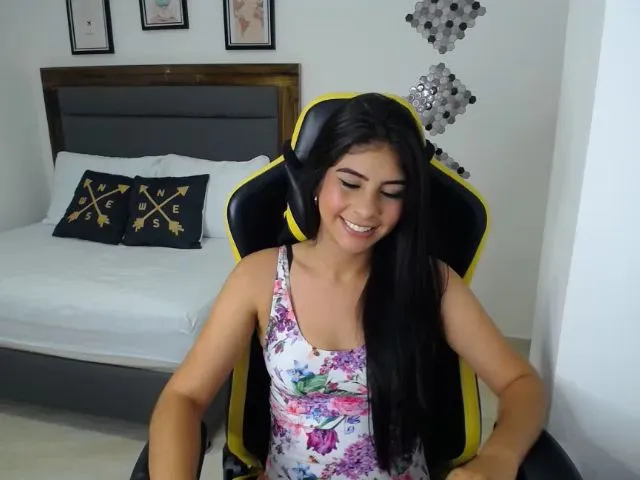 Live sex webcam photo for Gabriela_v_ #271738913