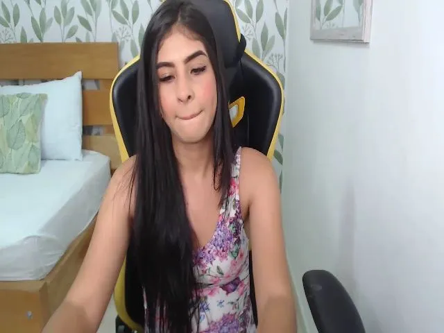 Live sex webcam photo for Gabriela_v_ #271833476