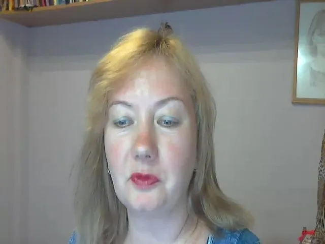 Live sex webcam photo for GabriellaHot1 #274188270