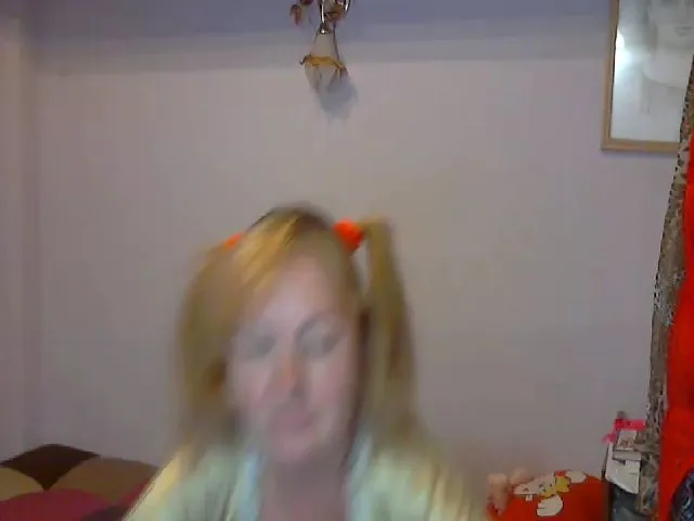 Live sex webcam photo for GabriellaHot1 #274222598