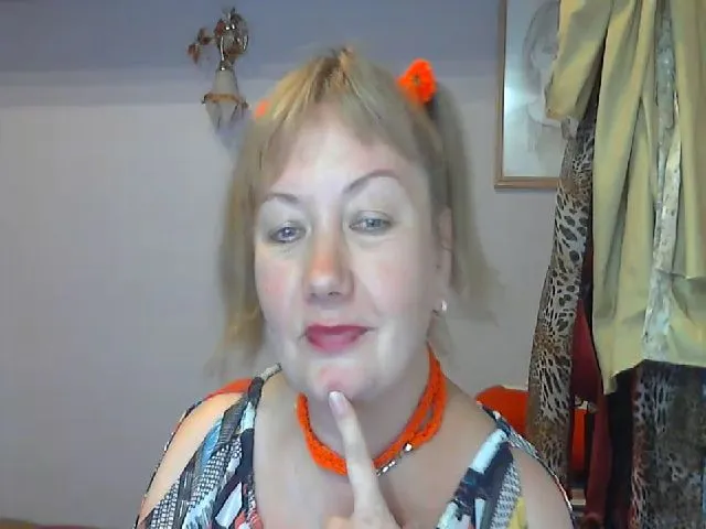 Live sex webcam photo for GabriellaHot1 #274585536