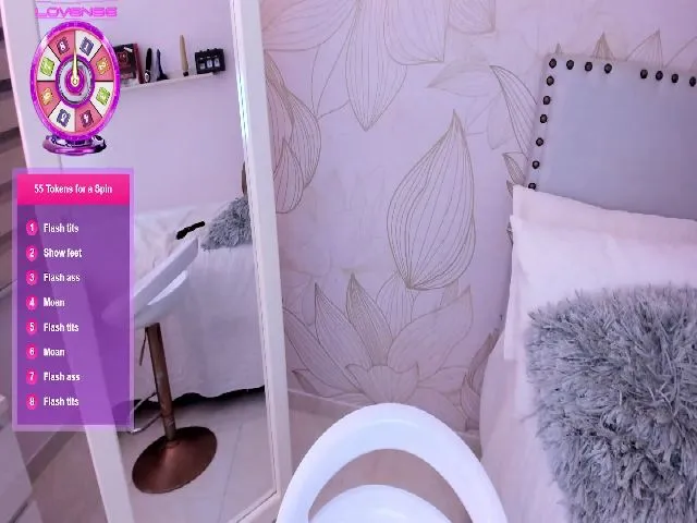 Live sex webcam photo for Gaby_T #272616896