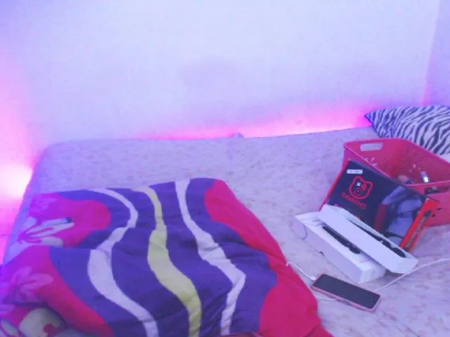 Live sex webcam photo for Gaby_T #273577196