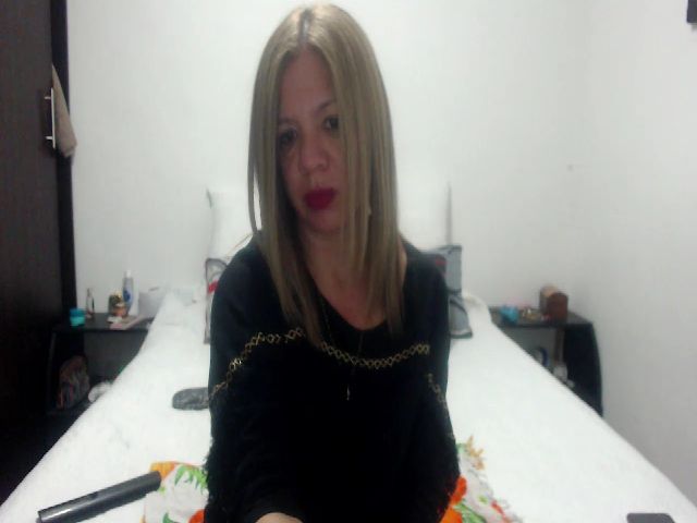 Live sex webcam photo for Gaby_martinez #273056873