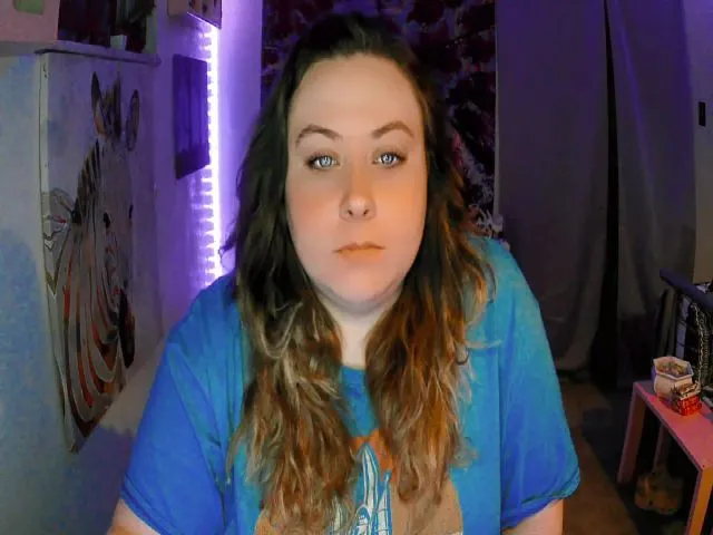 Live sex webcam photo for GamerrGoddess #273123590