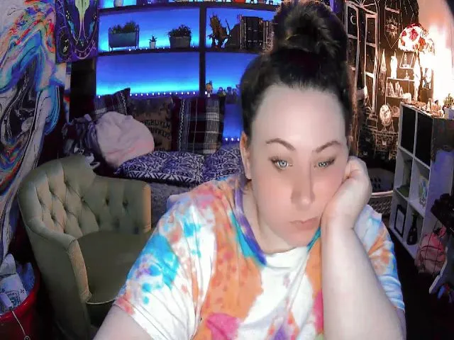 Live sex webcam photo for GamerrGoddess #273369474