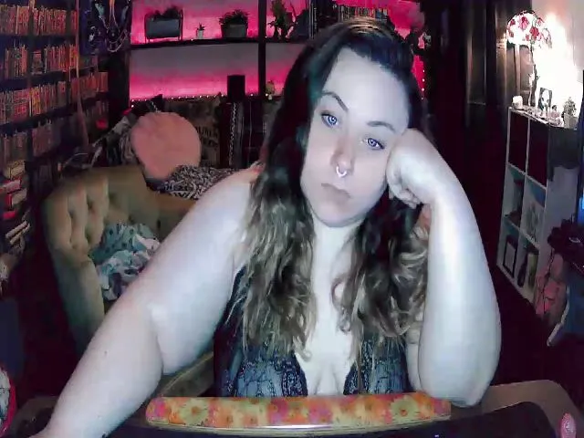 Live sex webcam photo for GamerrGoddess #273394626