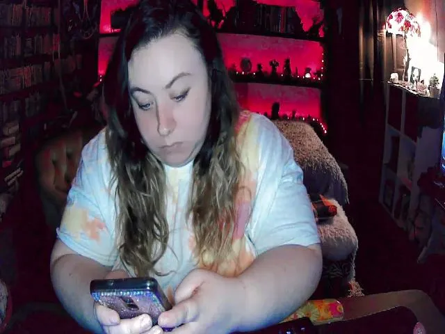 Live sex webcam photo for GamerrGoddess #273394797