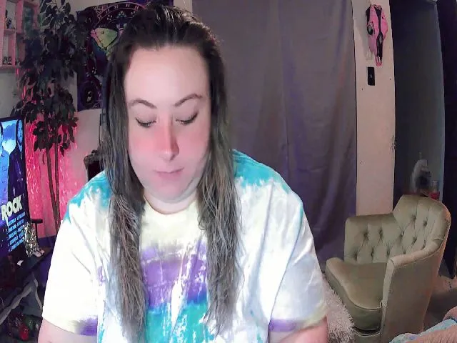 Live sex webcam photo for GamerrGoddess #273449338