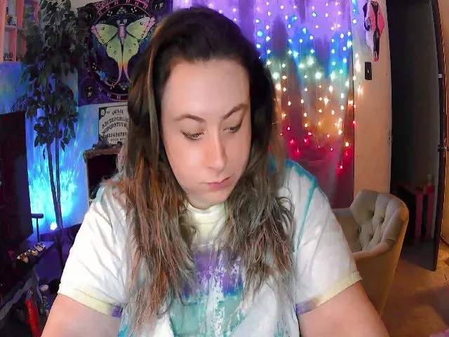 Live sex webcam photo for GamerrGoddess #273453524