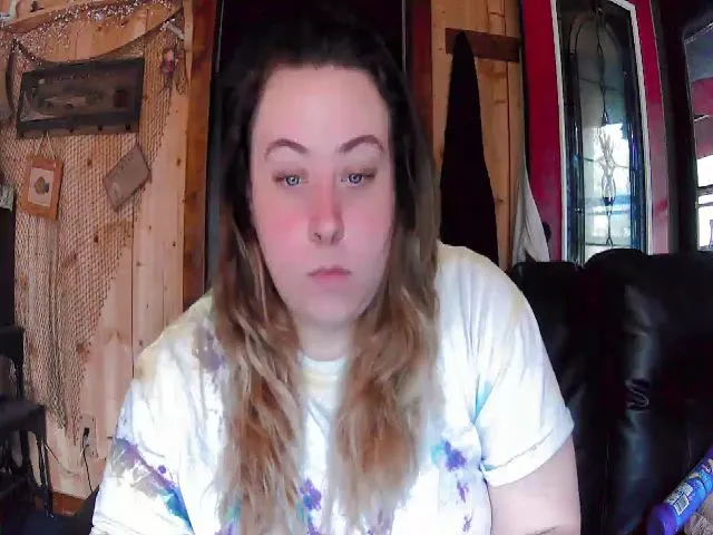 Live sex webcam photo for GamerrGoddess #273591654