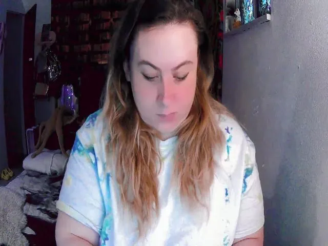 Live sex webcam photo for GamerrGoddess #273794974