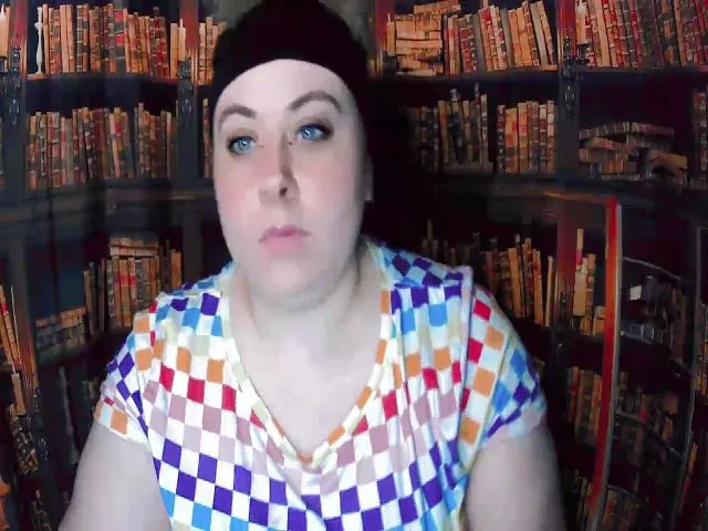 Live sex webcam photo for GamerrGoddess #273980673