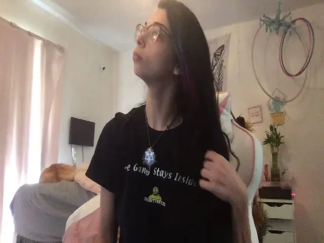 Live sex webcam photo for Ganjafux710 #272254498