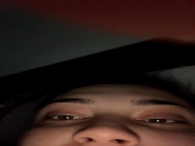 Live sex webcam photo for Geanyn #274478319