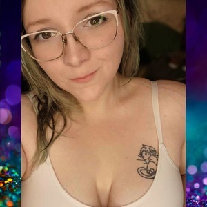 Live sex webcam photo for Geeky_Kitten #278191008