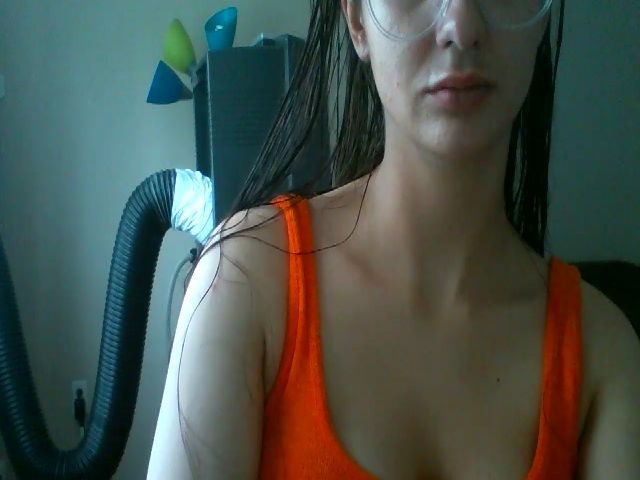 Live sex webcam photo for Geekygirl10 #274137615