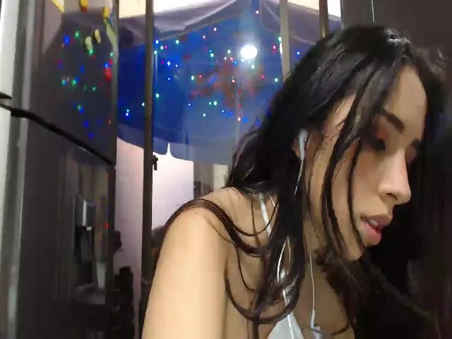 Live sex webcam photo for GemmaDangelo #272781715