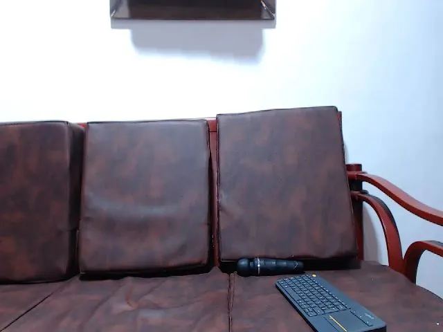 Live sex webcam photo for GemmaDangelo #274071600