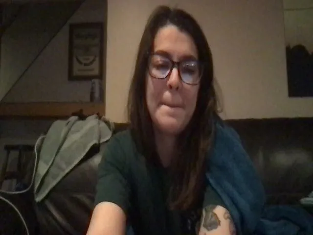 Live sex webcam photo for Gemmuh #273449487