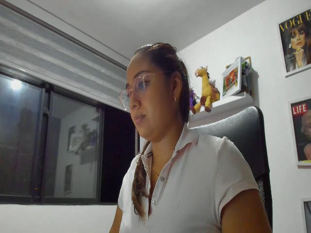 Live sex webcam photo for GeorgeRegina #271856292