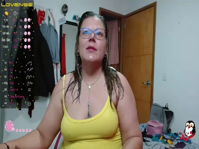 Live sex webcam photo for Georgette3 #271884631