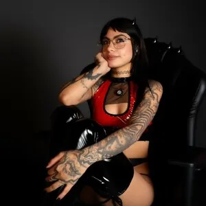 Live sex webcam photo for Ghostlydoll