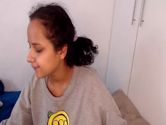 Live sex webcam photo for Giablue20 #273227114