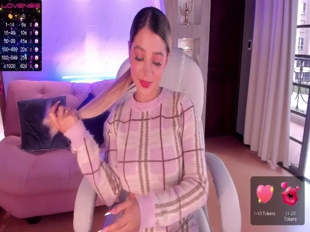 Live sex webcam photo for GiannaWatson1 #273733141