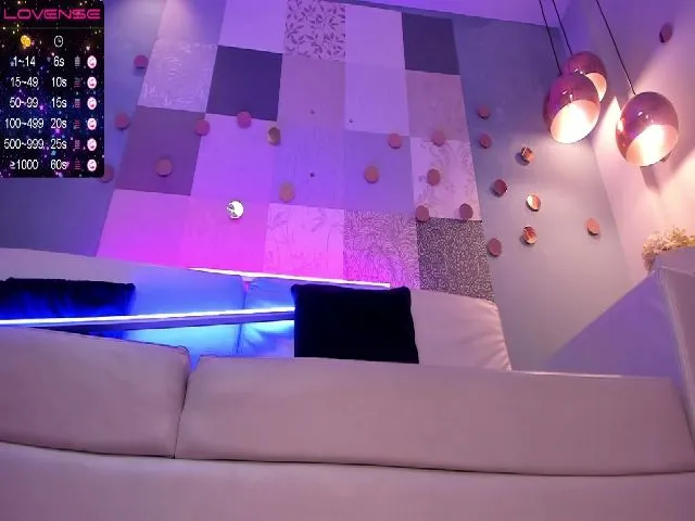 Live sex webcam photo for GiannaWatson1 #273768409