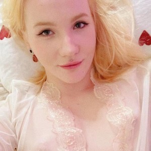 Live sex webcam photo for GingerVi #278191471