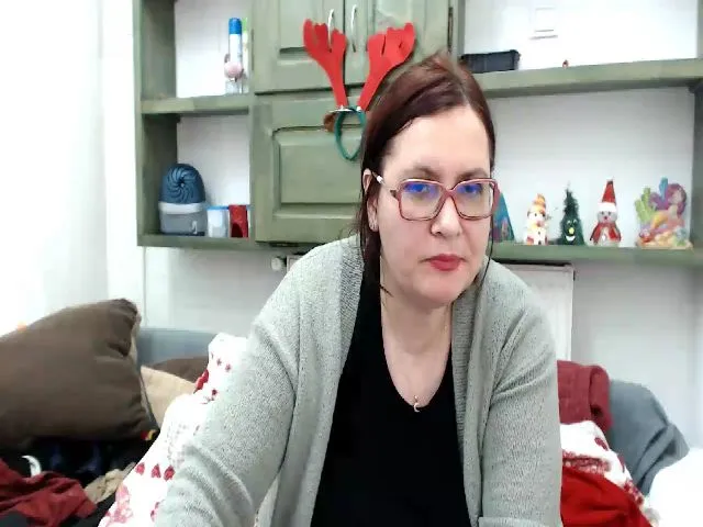 Live sex webcam photo for GinnaMature #271826964