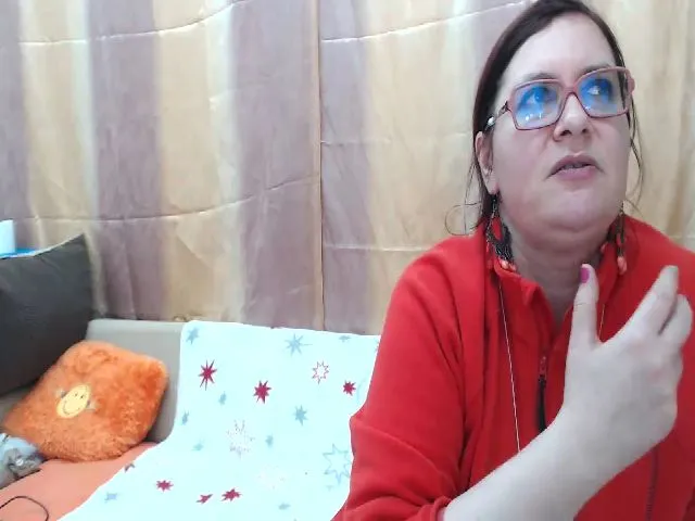 Live sex webcam photo for GinnaMature #271919359