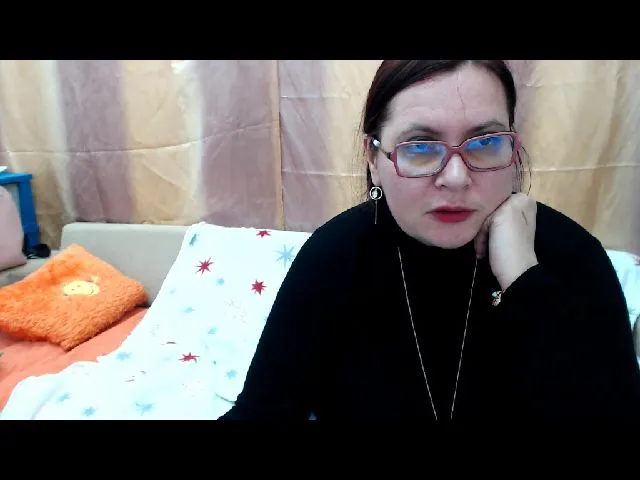 Live sex webcam photo for GinnaMature #272096778