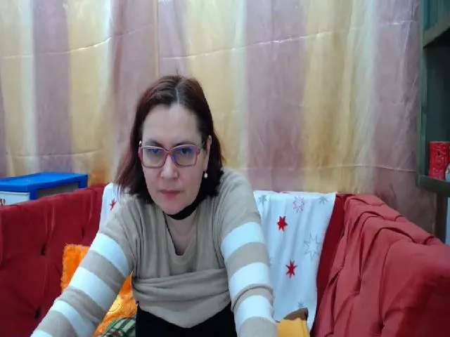Live sex webcam photo for GinnaMature #273311237