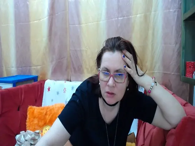 Live sex webcam photo for GinnaMature #273311321
