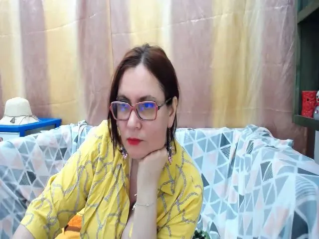 Live sex webcam photo for GinnaMature #274065501