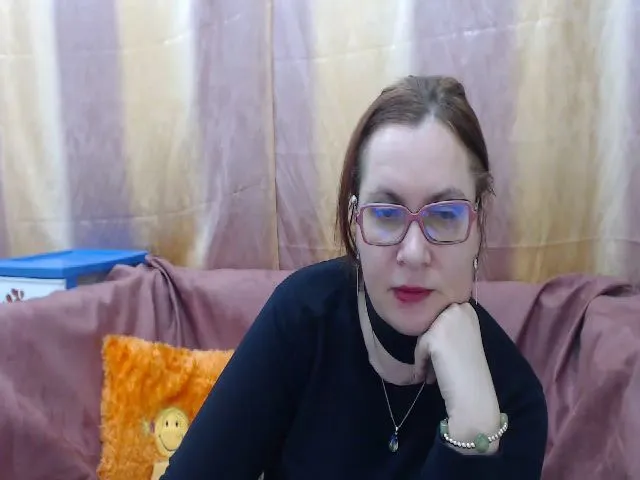 Live sex webcam photo for GinnaMature #274550855
