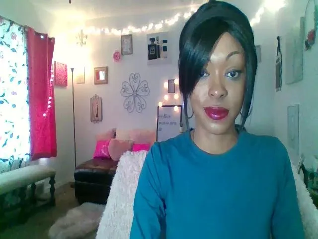 Live sex webcam photo for GirlNextD00r3 #271884818