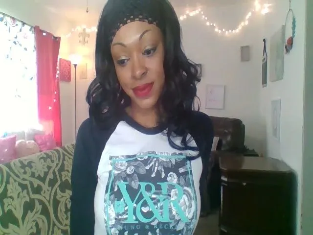 Live sex webcam photo for GirlNextD00r3 #271947370